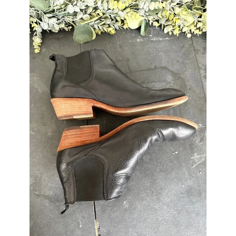 Frye Carson Black Leather Chelsea Ankle Boots 10M Women 3471586